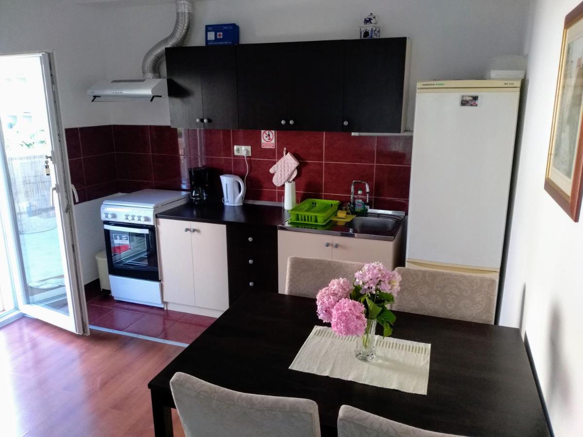 Apartment Paula Kaštela Buitenkant foto